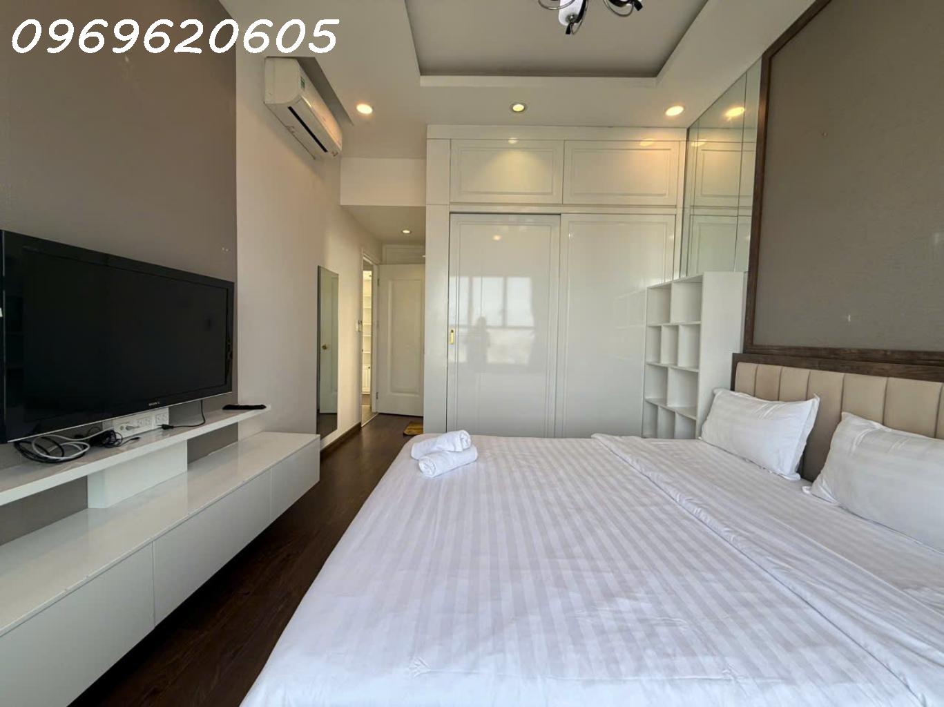 Bán Nhà Quận 7 Lý Phục Man - ô tô đổ cửa - NHỈNH 5 tỷ - ngang 4m - phường Bình Thuận - Ảnh 1