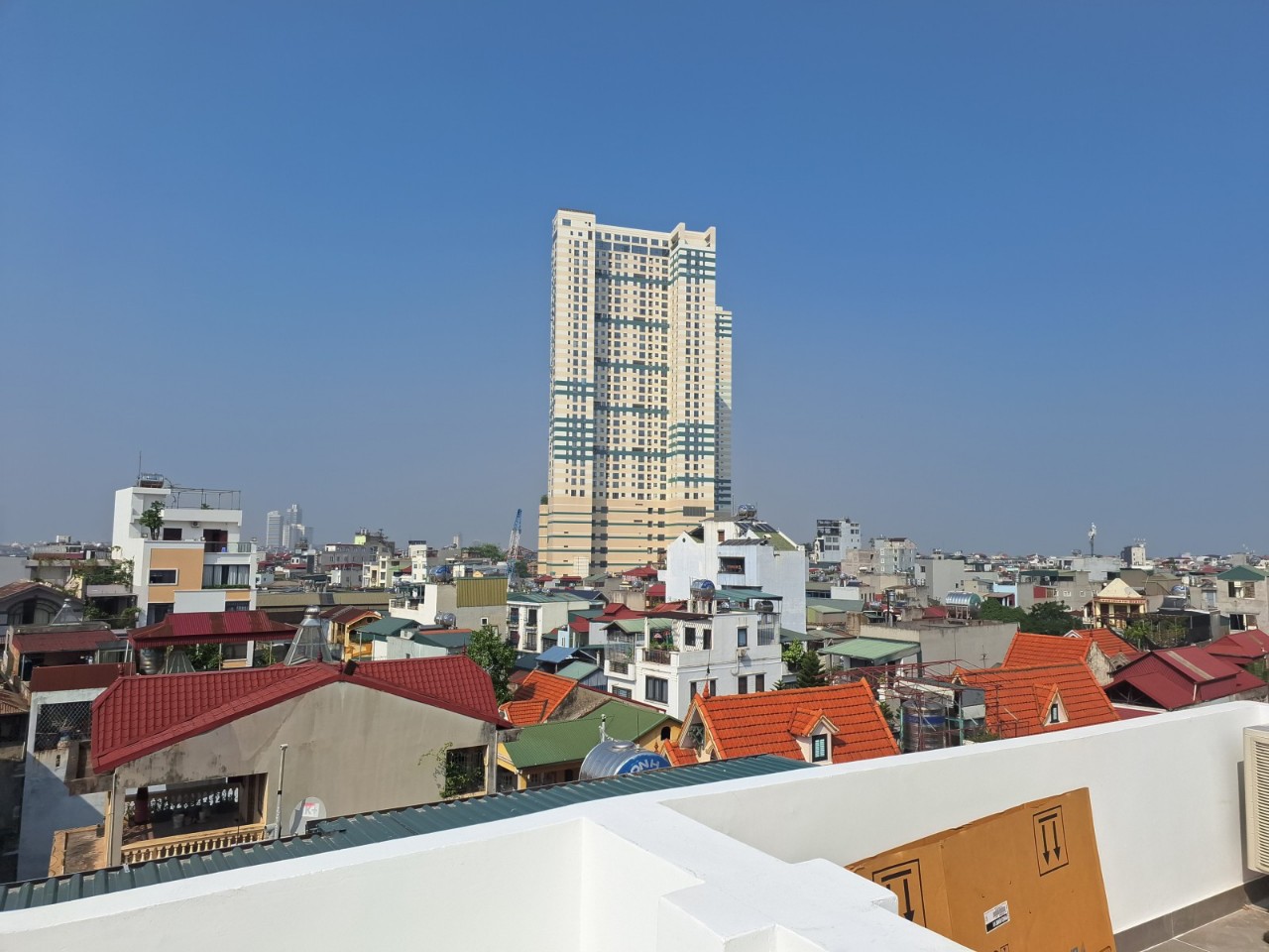 BÁN NHÀ LÔ GÓC NGUYỄN VĂN CỪ – THANG MÁY – Ô TÔ TRÁNH – GIÁ 13,9 TỶ<br>📍 Vị trí đắc địa – Duy nhất - Ảnh chính