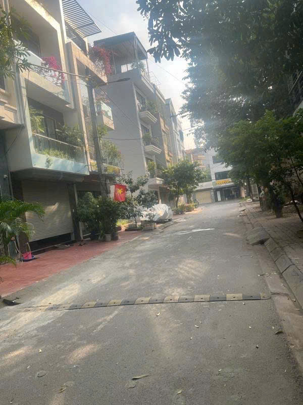 68m2 TẶNG NHÀ C4, PHÂN LÔ, VỈA HÈ RỘNG, KINH DOANH, Ở SƯỚNG, NGAY CỔNG CHÀO HOÀI ĐỨC - Ảnh chính