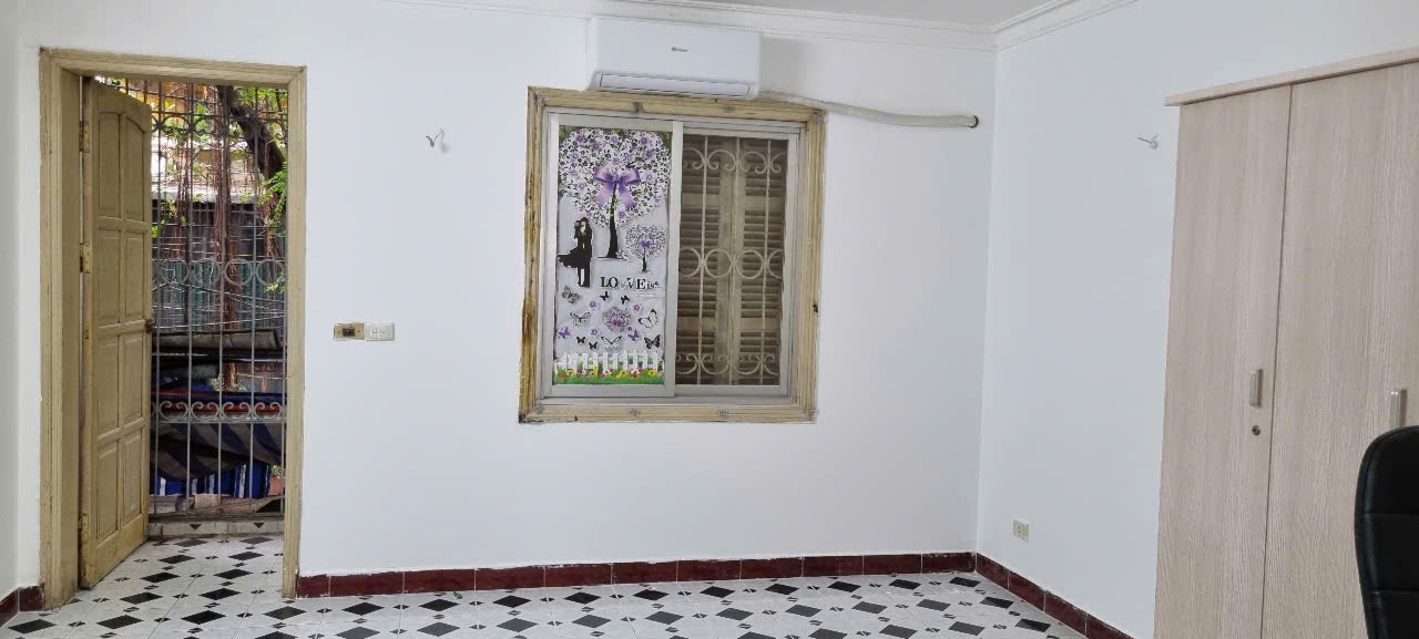 Chính chủ cho thuê căn tập thể 3 ngủ tầng 2, mặt đường Phạm Ngọc Thạch, Đống Đa - Ảnh 1