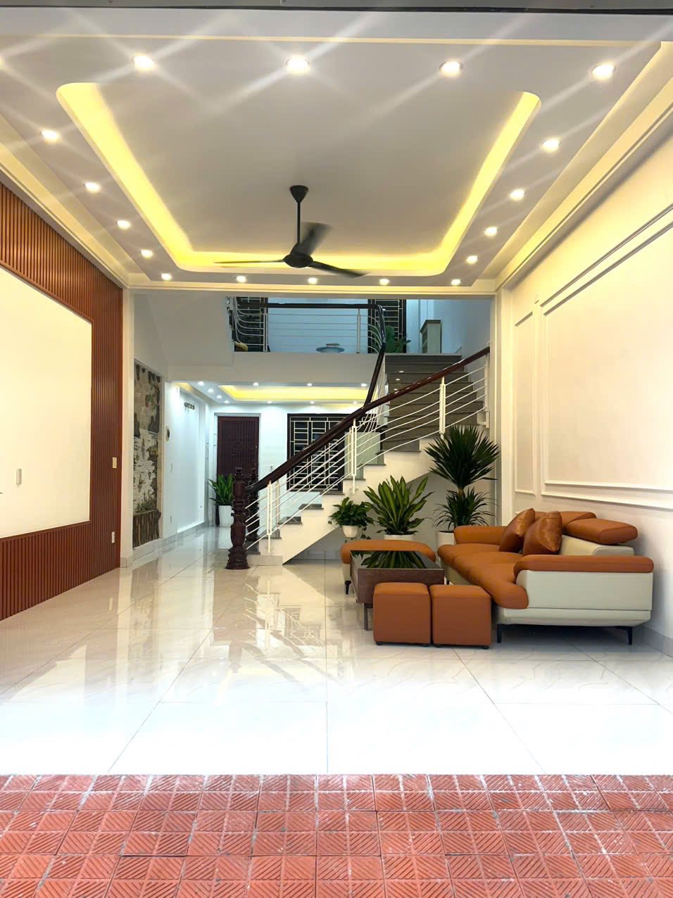 Bán nhà 4 tầng khu vịt cỏ trung tâm TP Hải Dương đường ô tô tránh nhau - Ảnh 1