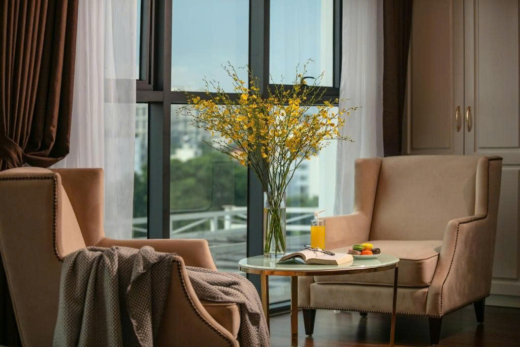 (DÒNG TIỀN 180TR/TH) BÁN TÒA KHÁCH SẠN TRẦN THÁI TÔNG, CẦU GIẤY - 127M² - MT 8M- GIÁ 69 TỶ - Ảnh 4