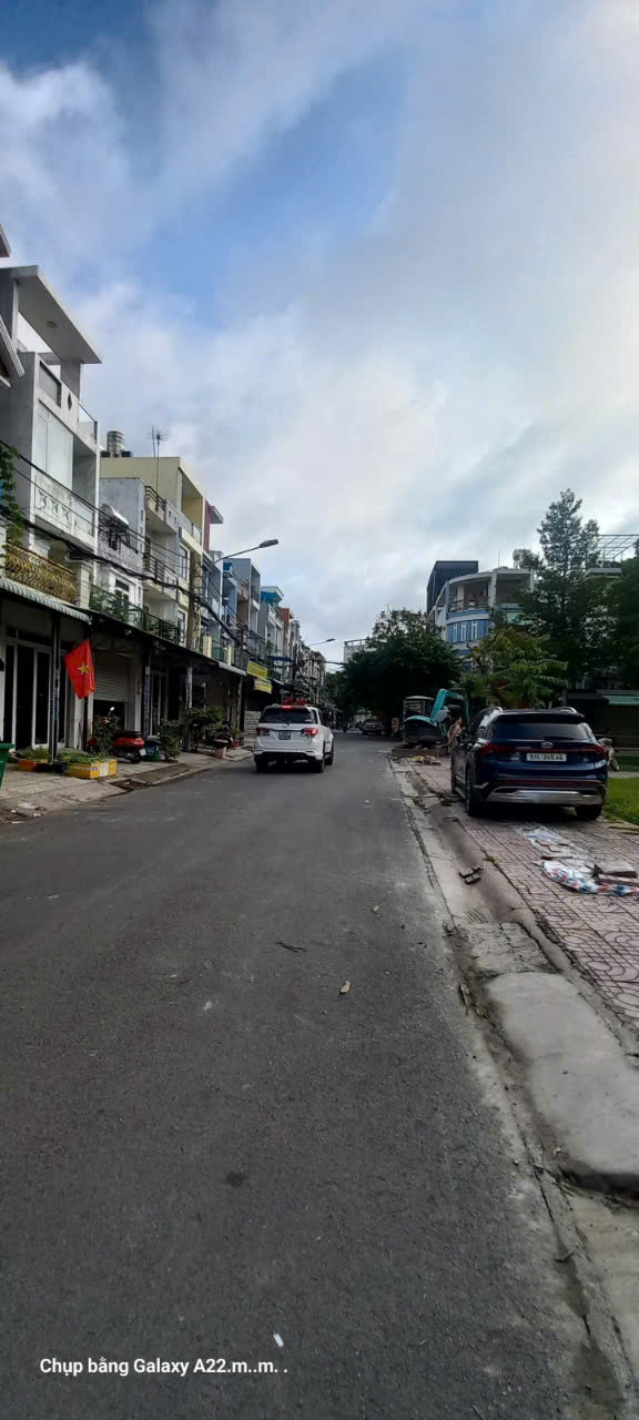 Siêu Phẩm mặt tiền Đ số KDC Vĩnh Lộc gần công viên Hồ Trái Tim 60m2,4 Tầng Nhỉnh 6 tỷ - Ảnh 2
