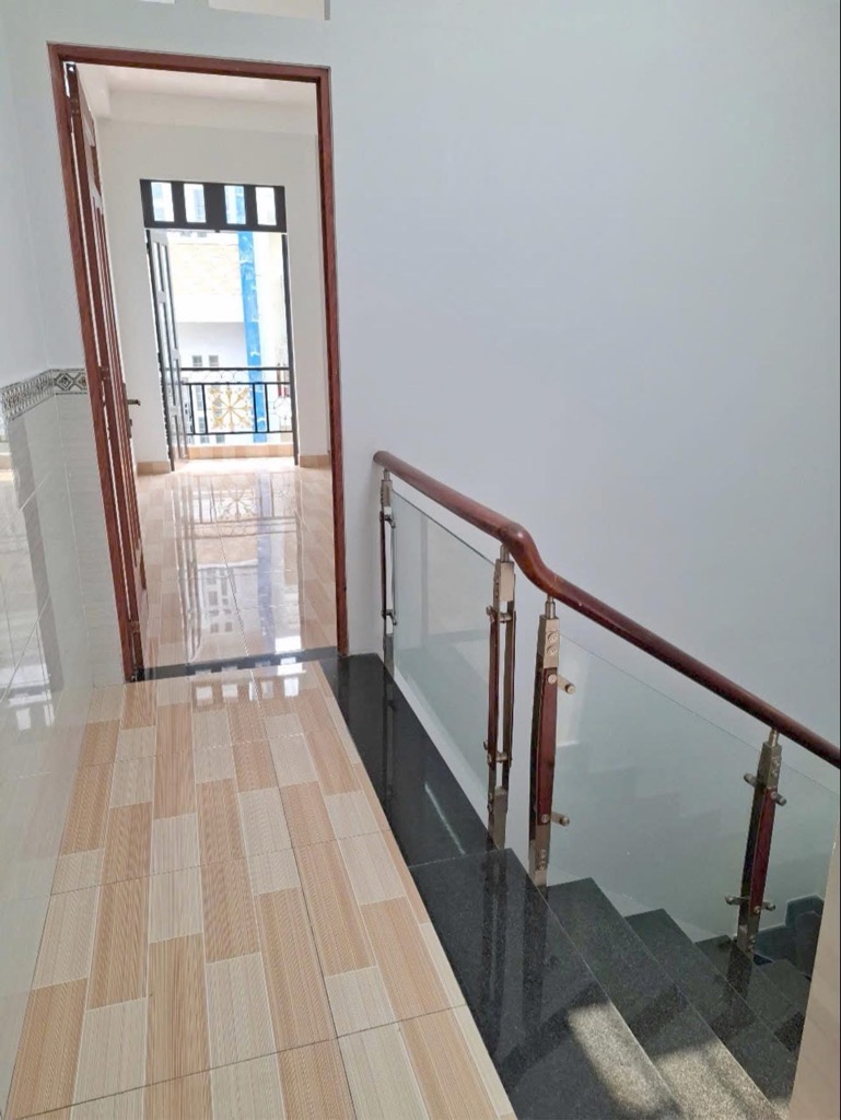 MÃ LÒ BÌNH TÂN GIÁP TÂN PHÚ - NHÀ MỚI VÀO Ở NGAY – HẺM XE TẢI - GIÁ CHỈ 4.6 TỶ - Ảnh 2