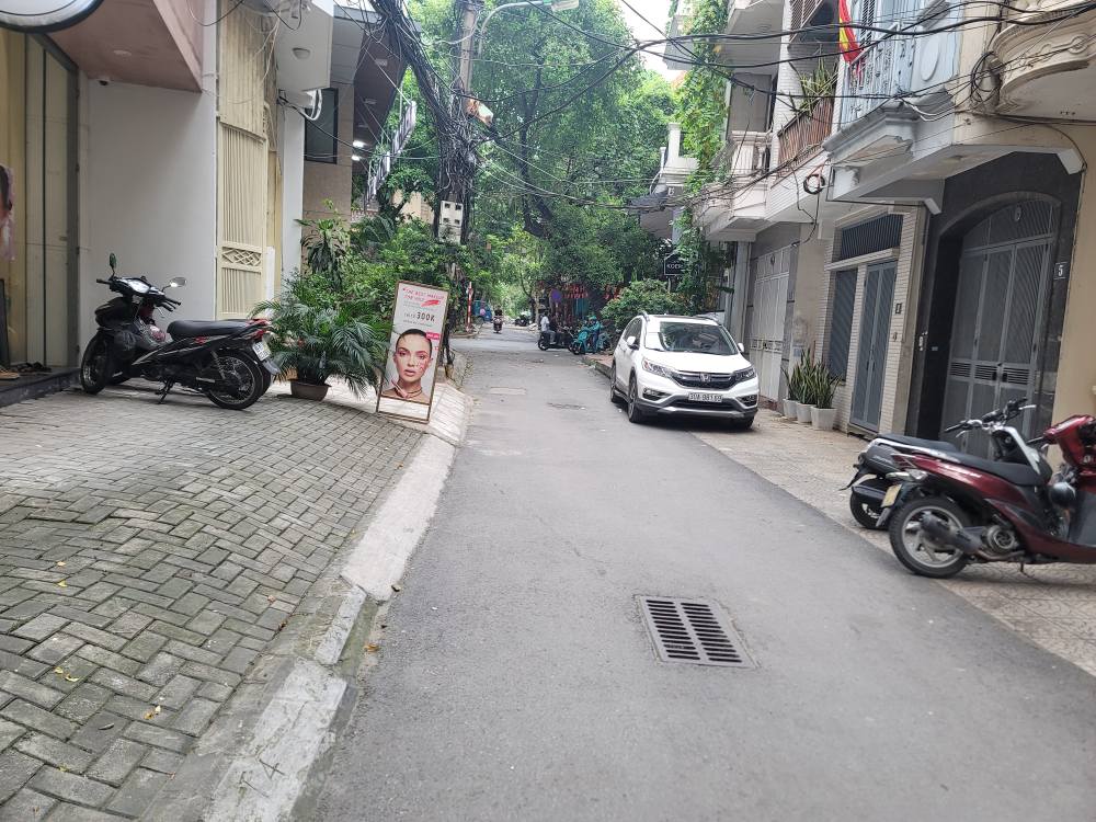 Bán Nhà Hoàng Cầu 52m2, 4 Tầng. Ngõ Thông, Oto Vào 12.5 Tỷ - Ảnh chính