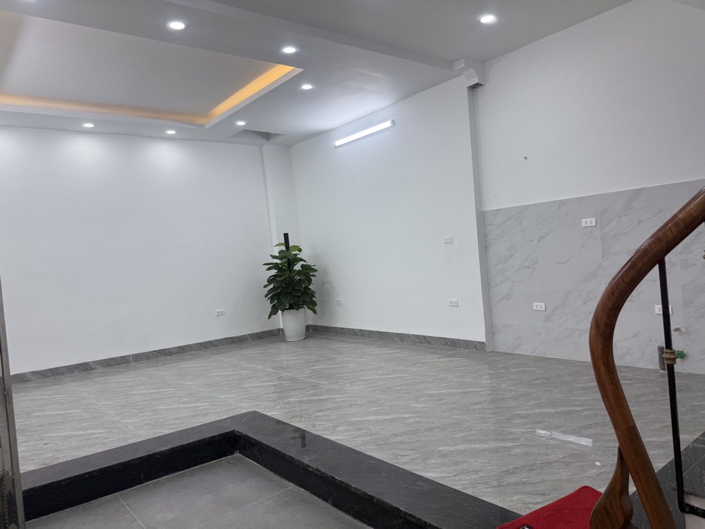 **Hàng ĐỘC NHÀ 41m2 5 TẦNG ĐỘI CẤN - 8,9 TỈ!**  Dòng tiền KD - Ảnh chính