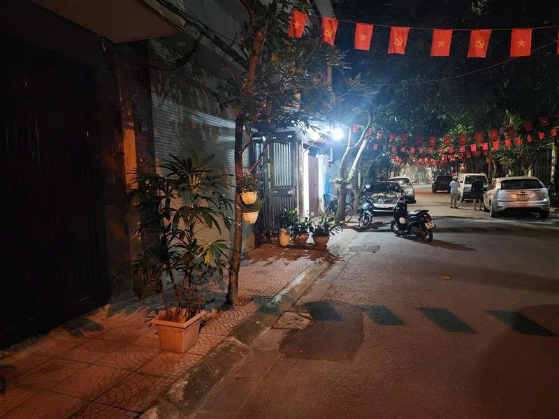 Bán nhà phố Xuân La, Tây Hồ 56m2 mặt tiền 4.3m hiện 4 tầng 18 tỷ vỉa hè ô tô tránh - Ảnh chính