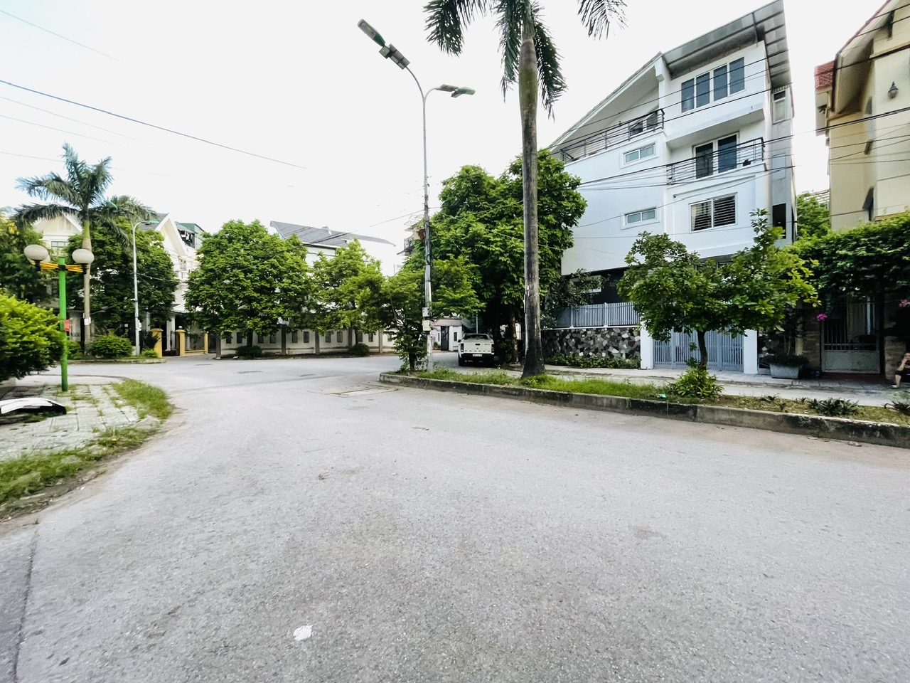 NHÀ HIẾM – CHÍNH CHỦ BÁN BIỆT THỰ TIỂU KHU VẠN PHÚC – VIEW TRƯỜNG VIỆT NHẬT- GIÁ NÀO CŨNG BÁN - Ảnh 1