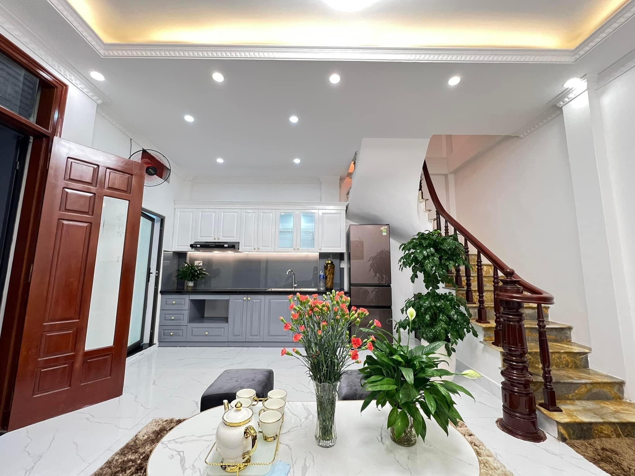 Bán căn nhà cuối cùng tại Bồ Đề, 38 m x4  tầng, 2 mặt thoáng, Giá 5.35 tỷ chủ thiện chí - Ảnh chính