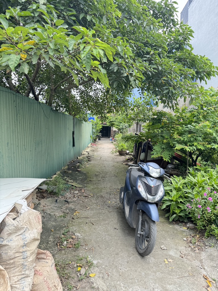 Bán mảnh đất phố Dương Văn Bé 135m Mặt tiền 8m. Gần phố, phù hợp xây CCMN hoặc nhà ở - Ảnh 1