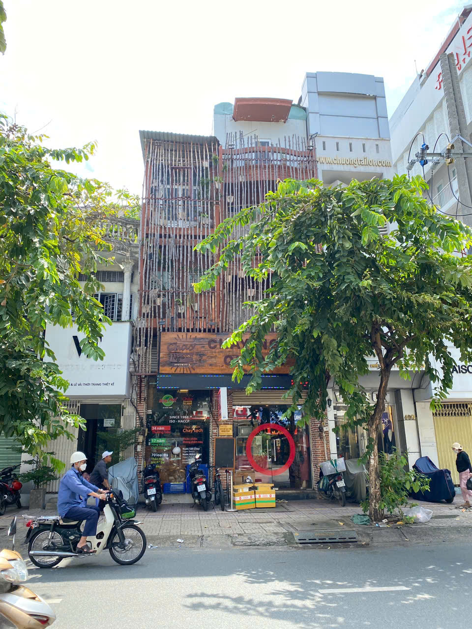 Mặt tiền thương hiệu Đặng Dung, Quận 1, diện tích sàn 246,3m2 - Ảnh chính