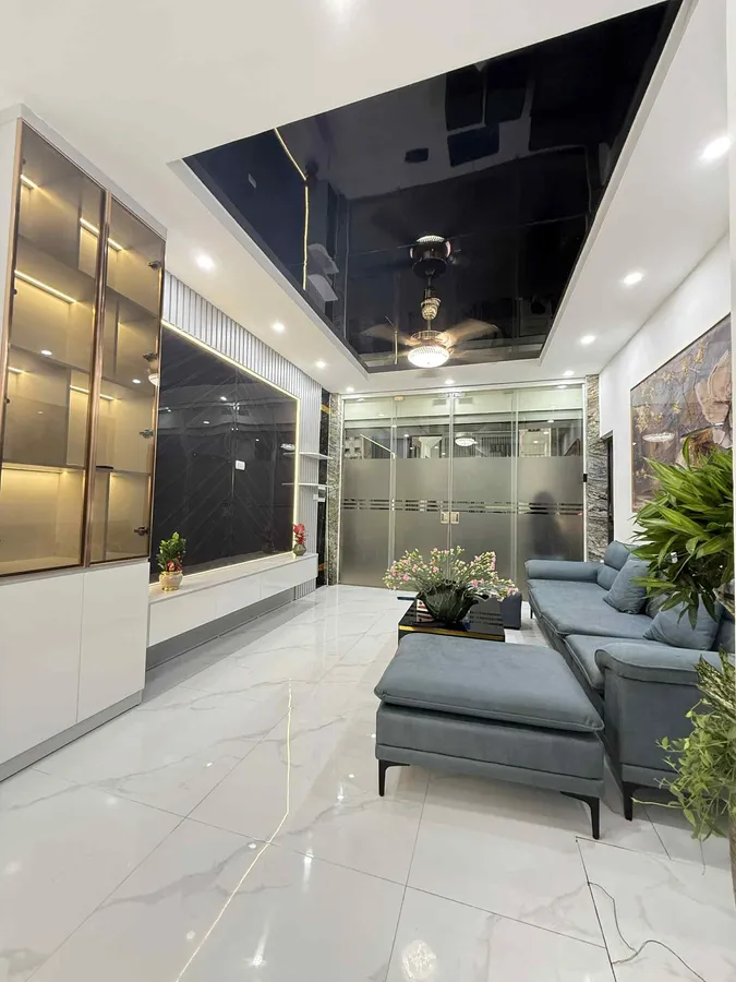 Bán Nhà Lương Sử C. Đống Đa. DT 40m2. MT 3,7m.  4 Tầng. Giá 9,95 Tỷ. - Ảnh chính
