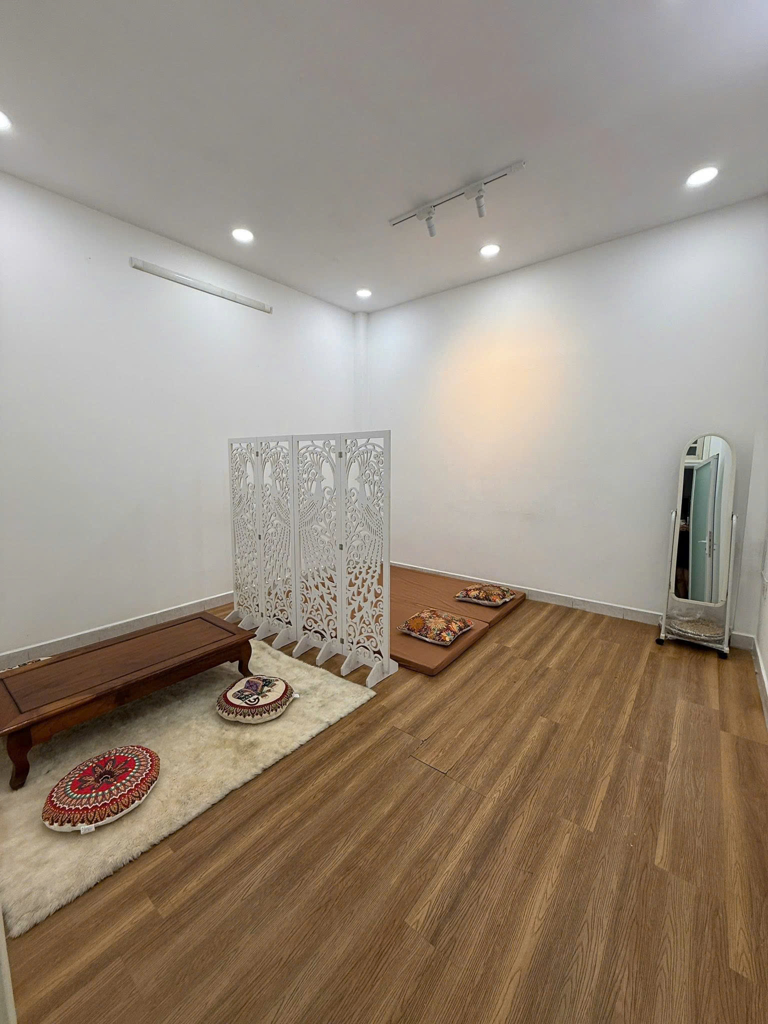 SANG NHƯỢNG TIỆM SPA MẶT TIỀN ĐƯỜNG LỚN BÌNH THẠNH - NHÀ MỚI ĐẸP, VÀO LÀ KINH DOANH NGAY - Ảnh 3