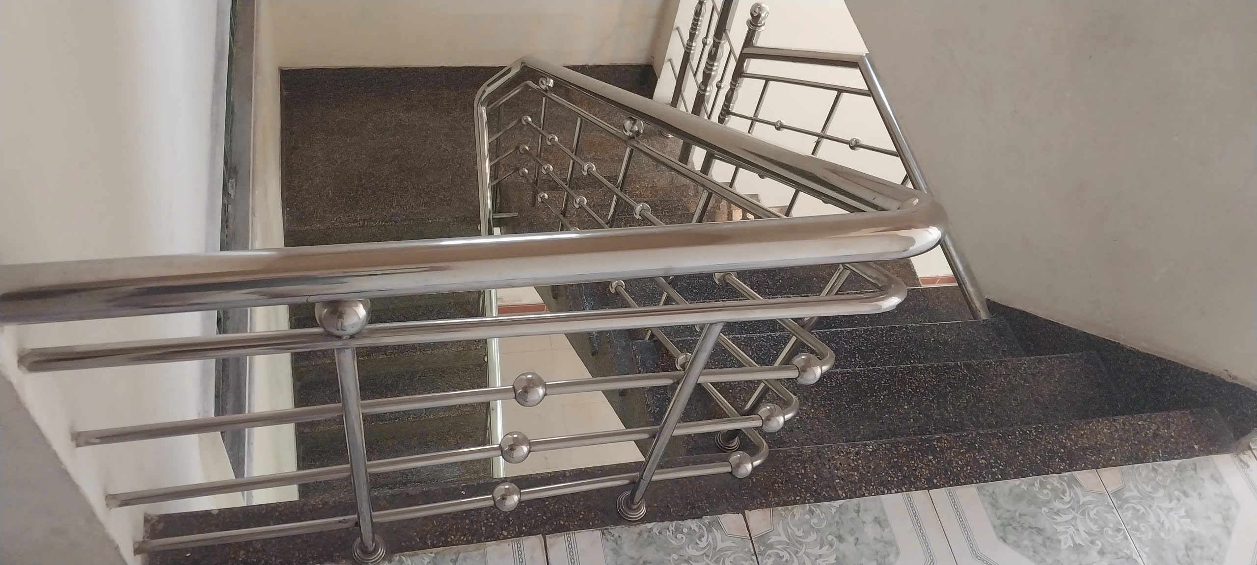 ♪ Nhà Hoàng Diệu, View Công Viên, Kiệt 3.5m thông 72m2, 2 tầng cứng cáp, 3.x tỷ - Ảnh 1