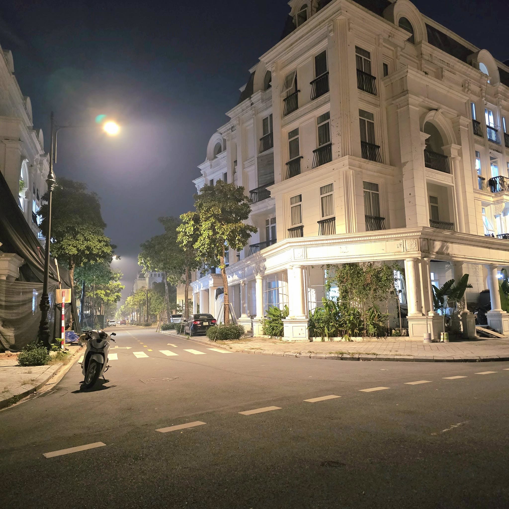 Bán liền kề Louis Đại Mỗ, 105m2, 5 tầng, sau lưng vườn hoa, sổ đỏ chính chủ - Ảnh 2