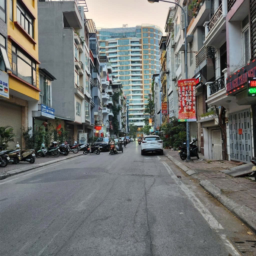 Bán nhà phố Trích Sài, Tây Hồ 35 tỷ 53m2 xây 7 tầng thang máy 2 thoáng sát Hồ Tây - Ảnh 3