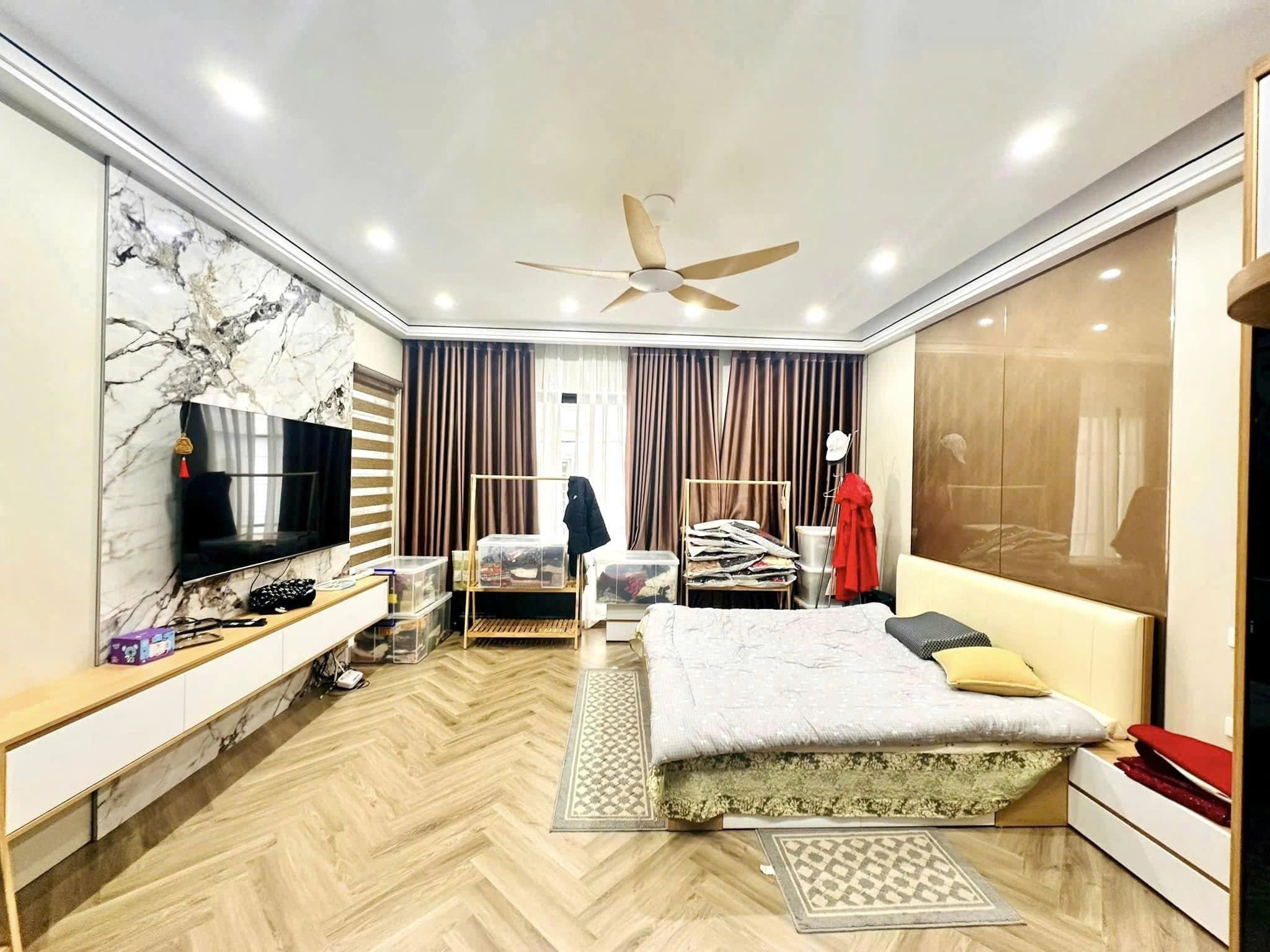 Bán nhà phố Trích Sài, Tây Hồ 35 tỷ 53m2 xây 7 tầng thang máy 2 thoáng sát Hồ Tây - Ảnh 1