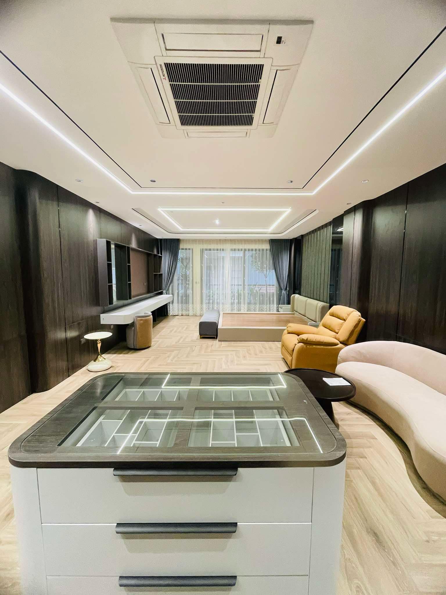 Nhà Phố Nguyễn Văn Cừ 80m2 6T, Gara 2 Ô Tô, Kinh Doanh, Dòng Tiền, Full Nội Thất 2X Tỷ - Ảnh 3