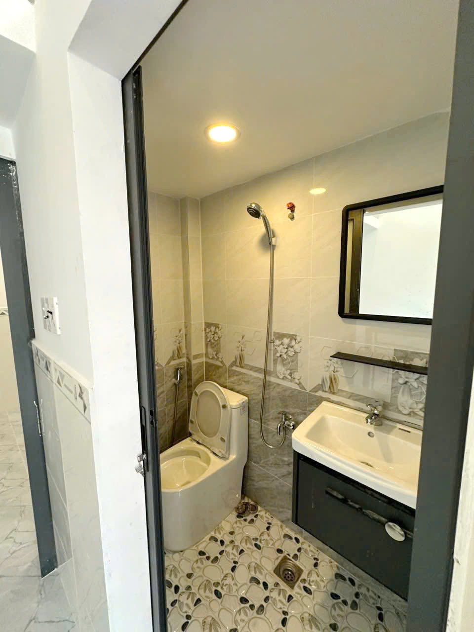 Nhà mới 2 tầng hẻm xe hơi Phạm Thế Hiển P5 Q8. Giá 2.38 tỷ - Ảnh 3