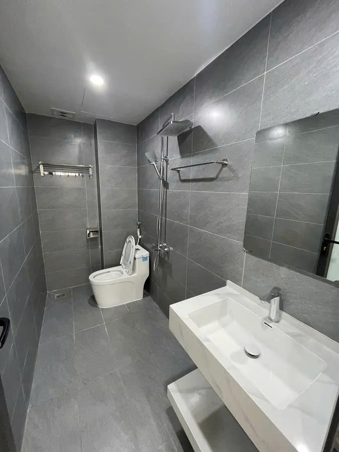 NHÀ MỚI KÍNH KOONG Ngọc Trì Thạch bàn 39m2 X 5 Tầng 6.15 tỷ Long Biên. - Ảnh 4