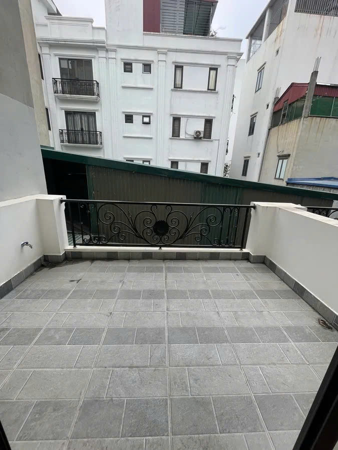 NHÀ MỚI KÍNH KOONG Ngọc Trì Thạch bàn 39m2 X 5 Tầng 6.15 tỷ Long Biên. - Ảnh 1