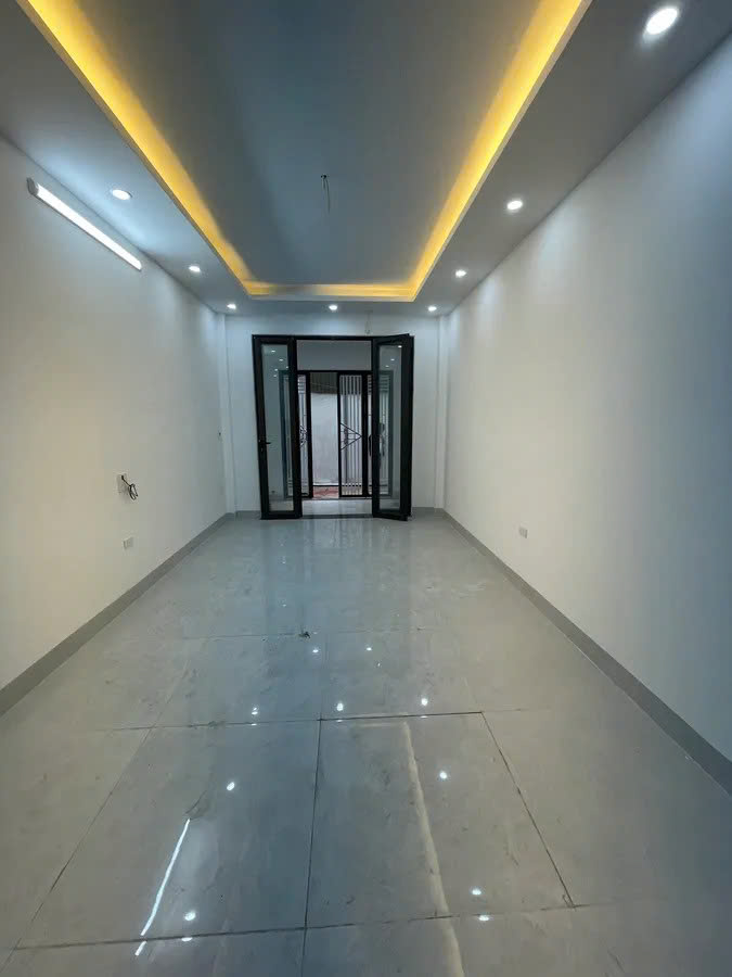 NHÀ MỚI KÍNH KOONG Ngọc Trì Thạch bàn 39m2 X 5 Tầng 6.15 tỷ Long Biên. - Ảnh 3