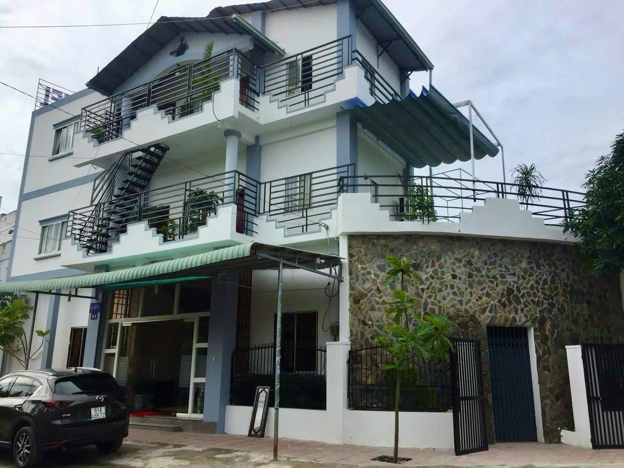 🏨 BÁN NHÀ NGHỈ KINH DOANH DÒNG TIỀN ỔN ĐỊNH – MẶT TIỀN LÔ GÓC. - Ảnh chính