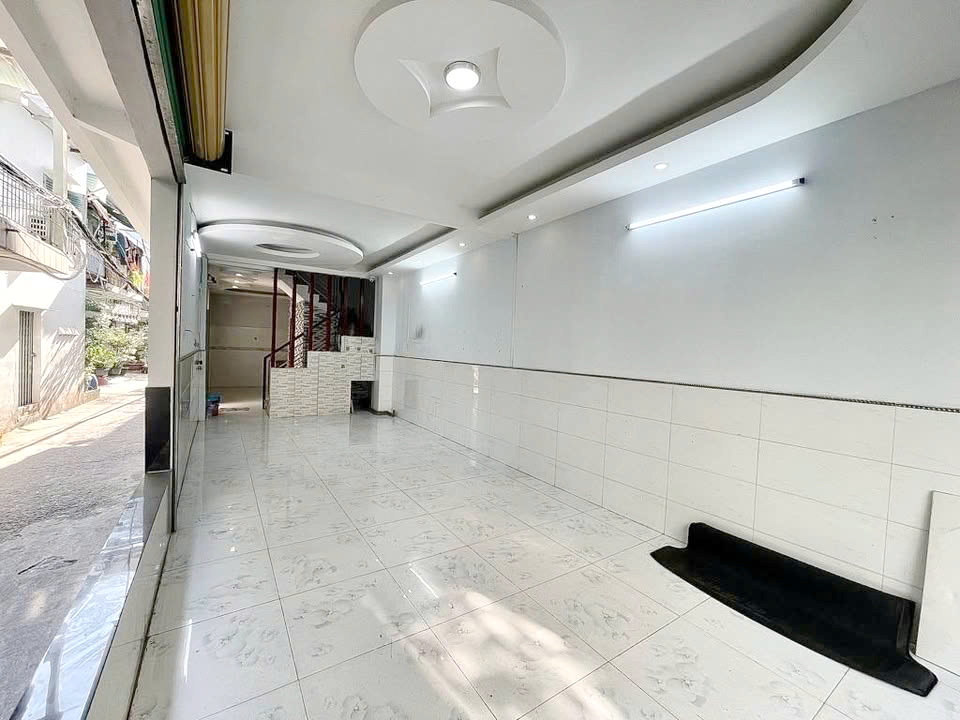 Nhà hẻm 6m xe hơi trước nhà Dạ Nam P2Q8 - Ảnh chính