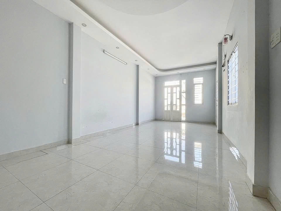 Nhà hẻm 6m xe hơi trước nhà Dạ Nam P2Q8 - Ảnh 1