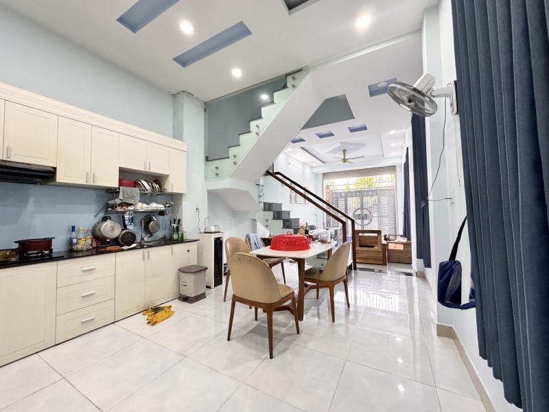 Bán nhà 4 tầng 96m², Tam Bình, Thủ Đức, 7.9 tỷ, sổ hồng - Ảnh 4