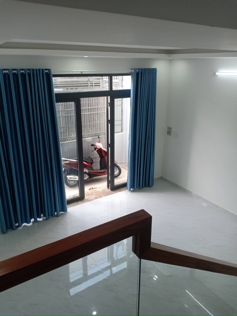 Bán nhà 2 tầng, 56m², 2PN, 2WC, Q.9, 4.85  tỷ, sổ hồng - Ảnh 2
