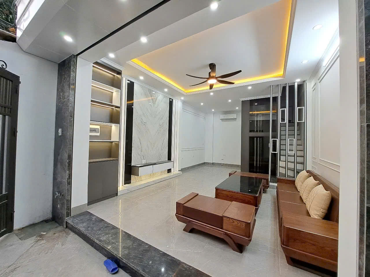 NHÀ ĐẸP THẠCH BÀN - LONG BIÊN - NGÕ Ô TÔ THÔNG- Ô TÔ VÀO NHÀ - Ảnh 1