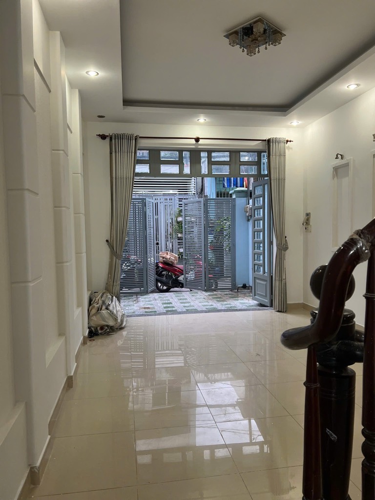 BÁN NHÀ HXH LÊ VĂN QUỚI GIÁP TÂN PHÚ - NHÀ ĐẸP 2 TẦNG KIÊN CỐ - CHỈ HƠN 4 TỶ - Ảnh chính