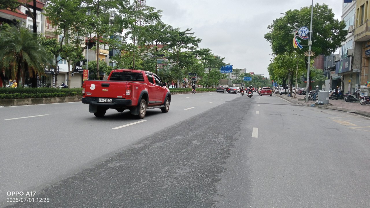 BÁN ĐẤT NGỌC THỤY - VỊ TRÍ ĐẮC ĐỊA TRUNG TÂM<br>📍 Diện tích: 176m²<br>📏 Mặt tiền: 7.6m – Hậu: - Ảnh chính