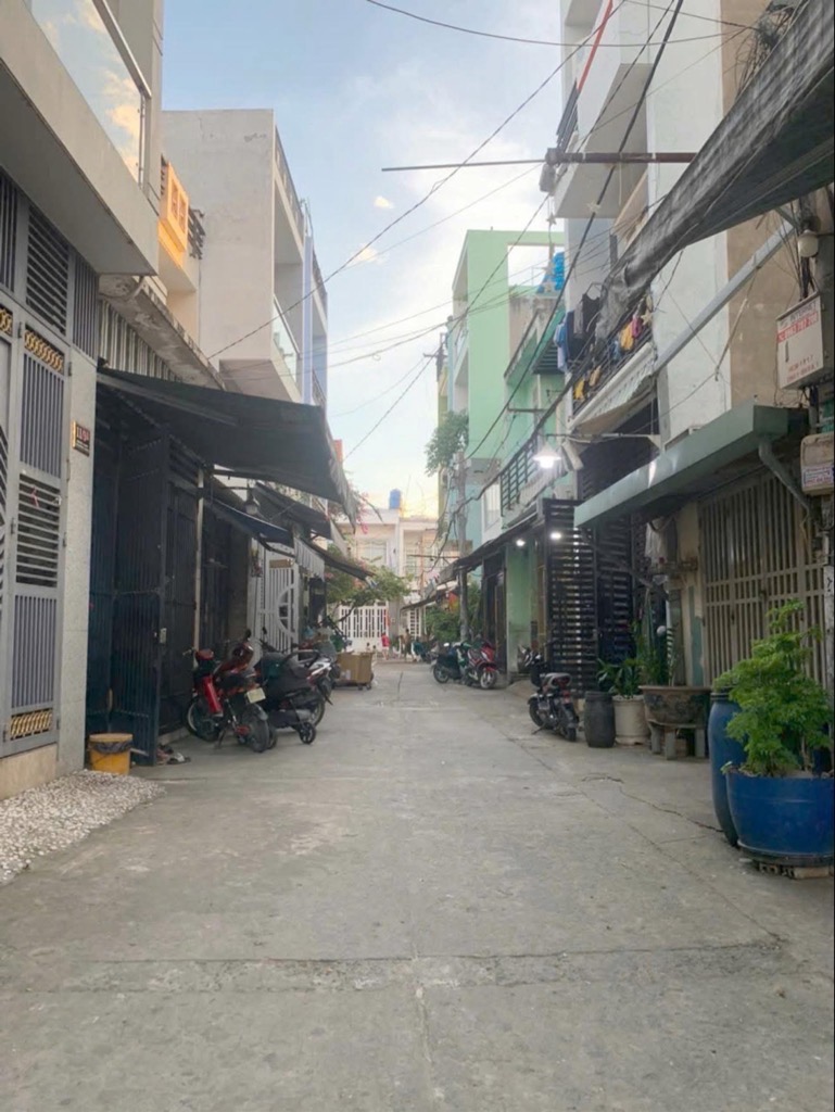 NHÀ MỚI Ở NGAY GIÁ CHỈ NHỈNH 4 TỶ - HẺM 6M – TRUNG TÂM BÌNH TÂN GIÁP TÂN PHÚ - Ảnh chính