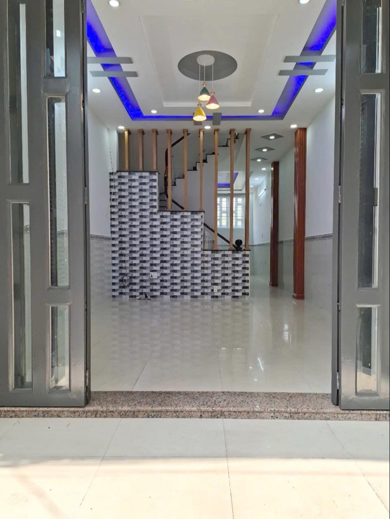 NHÀ MỚI Ở NGAY GIÁ CHỈ NHỈNH 4 TỶ - HẺM 6M – TRUNG TÂM BÌNH TÂN GIÁP TÂN PHÚ - Ảnh 3