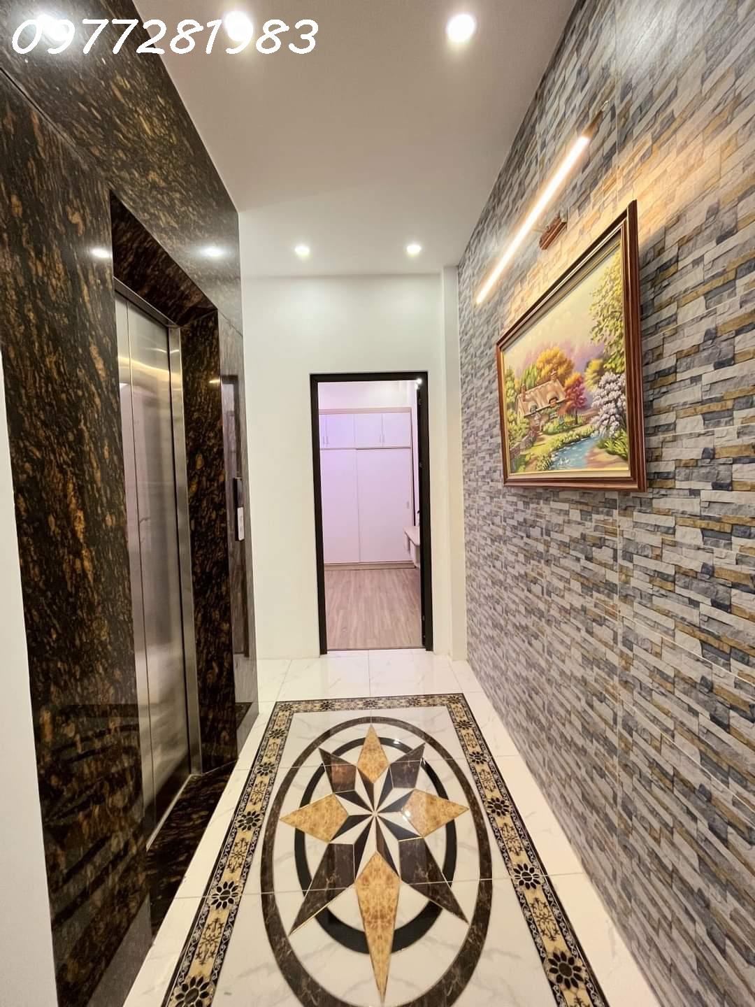 Nhà mới Cạnh Nhổn phân lô, vỉa hè, thang máy, ga ra, giá 16.5 tỷ - Ảnh 2