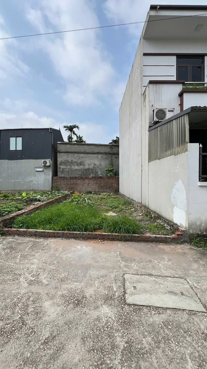 BÁN GẤP 46,8M PHÚC HÒA, PHÚC THỌ. Ô TÔ THÔNG. TC NHỈNH 2 TỶ XÍU - Ảnh chính