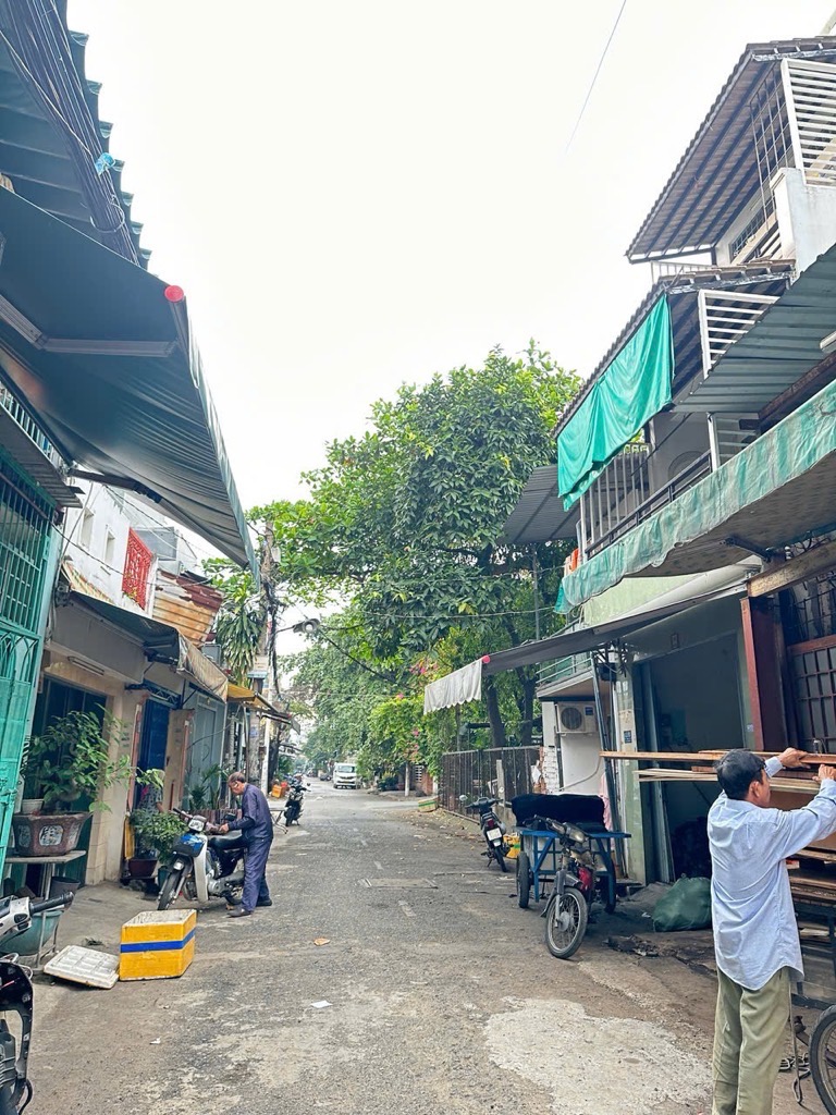 CHỈ 4.4 TỶ CÓ NHÀ HXH LÊ VĂN QUỚI - 4X16 - 2 TẦNG – SÁT TÂN PHÚ - Ảnh 1