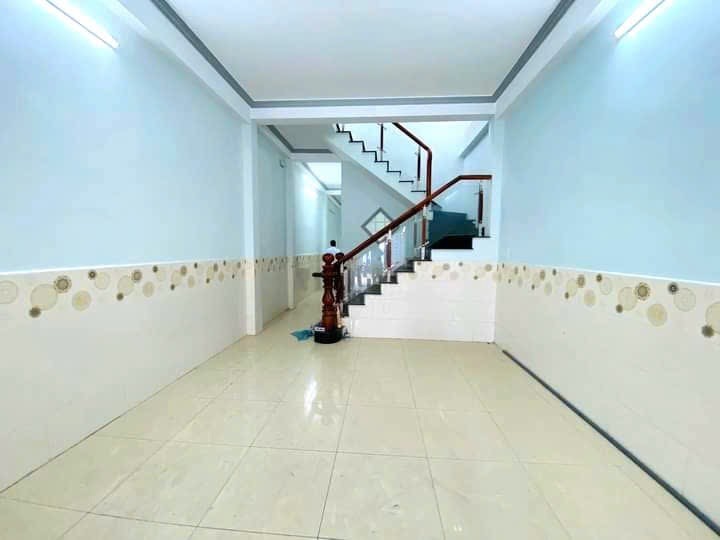 Bán nhà 2 Tầng Đông Hòa,SHR đường xe hơi,gần chợ Dĩ An,giá tốt - Ảnh chính