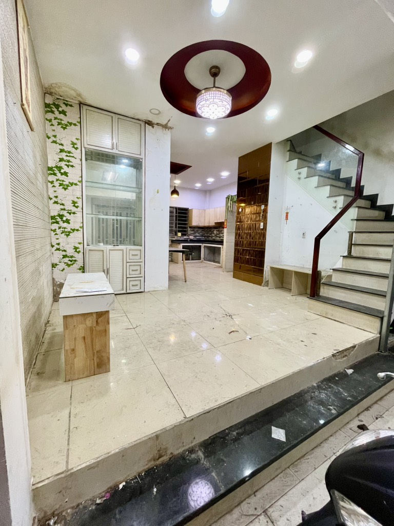BÁN NHÀ - GẦN CHỢ PHÚ LÂM - QUẬN 6 - 55M2 - HẺM Ô TÔ - 6.35 TỈ - Ảnh chính