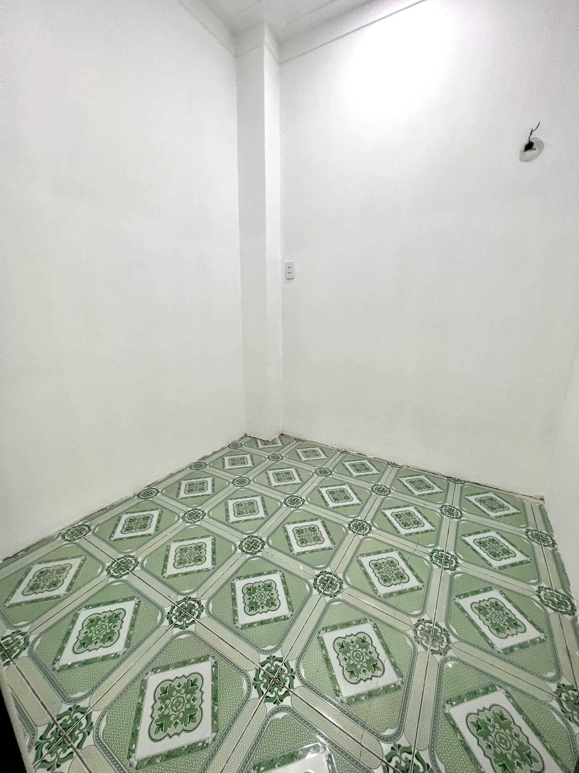 bán nhà đường trương thị hoa  quận 12 giá 2.3 tỷ tl 2pn , 2 wc hẻm xe hơi - Ảnh 2
