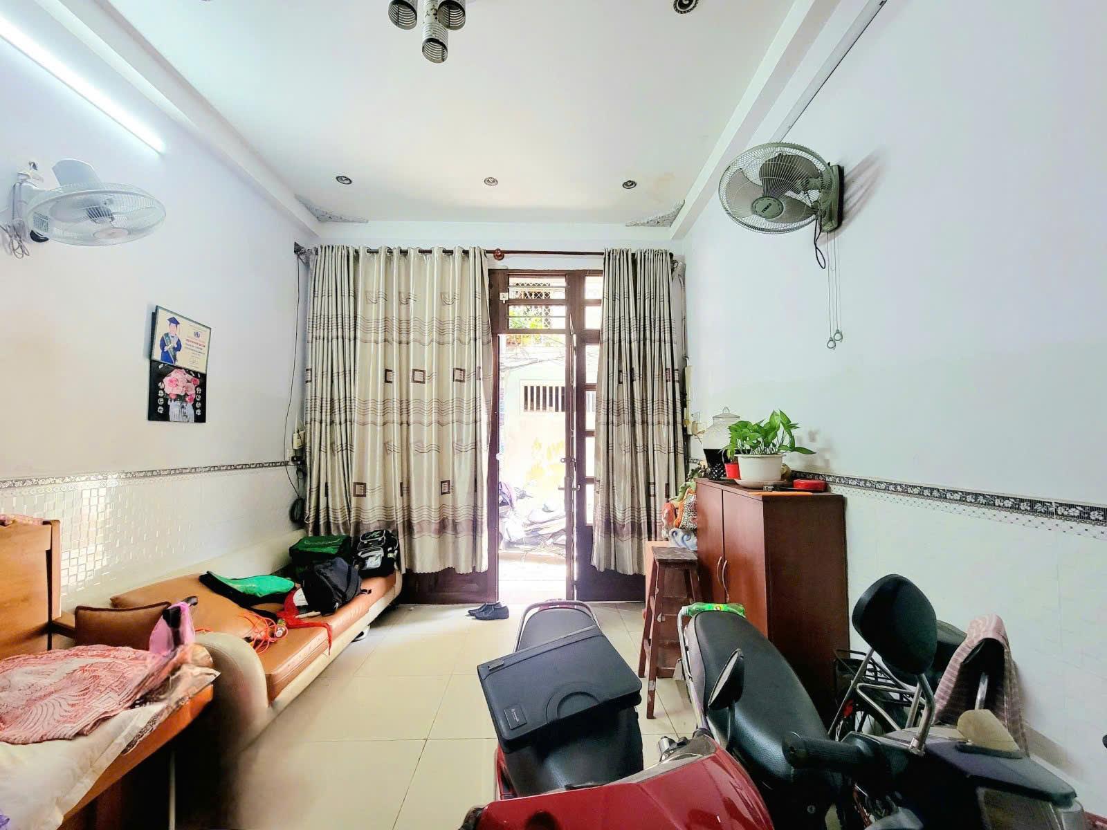 ** Ngộp Ngộp_Bán Gấp Nhà Hẻm Ba Gác Lê Hồng Phong 3Tầng -40m 4PN Vào Ở Ngay,  6TỶ HƠN - Ảnh 1