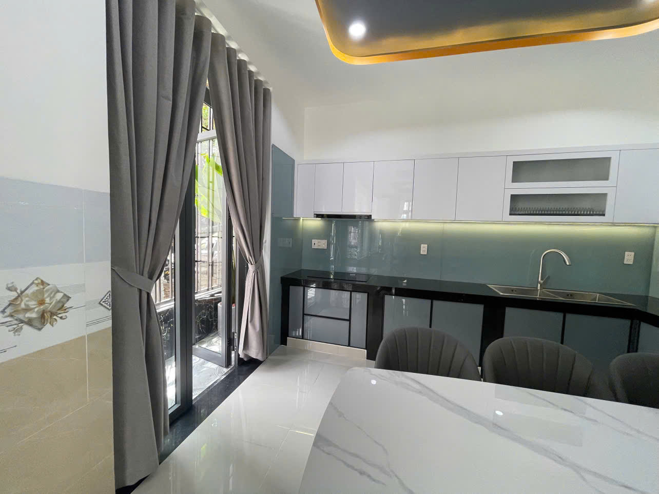 Bán nhà ngay TTTP  Nha Trang. gần chợ phương Sài.Diện tích nền 59.6 m2 giá bán 3ty290 thương lượng - Ảnh 2