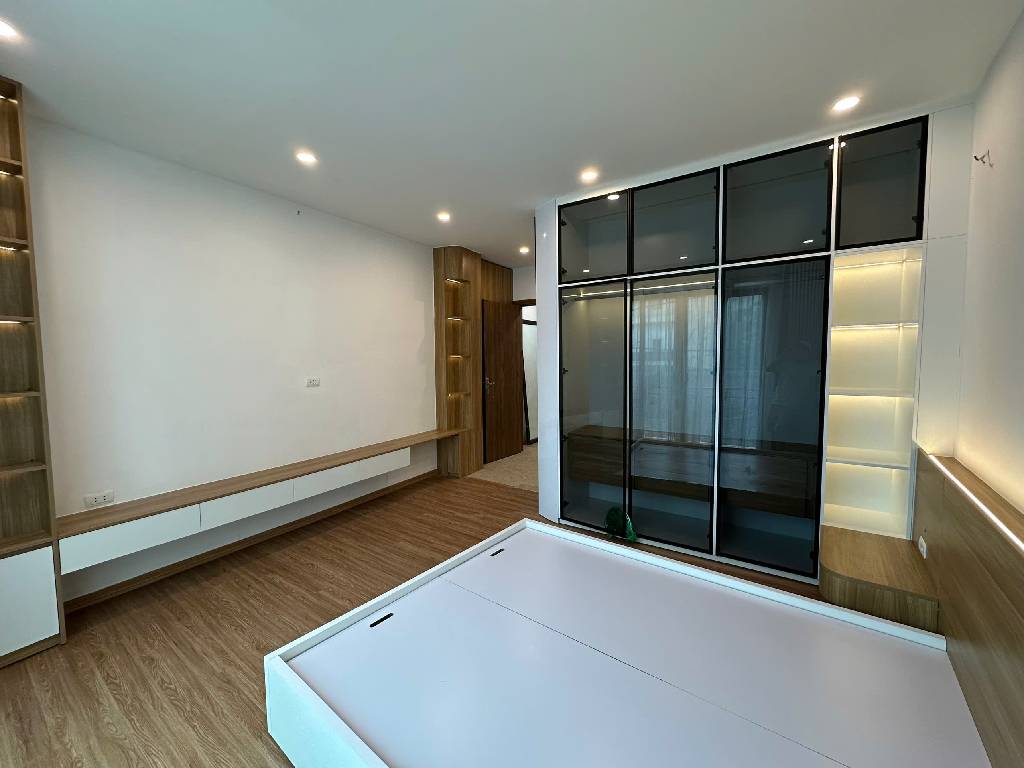 NHÀ MỚI - LÔ GÓC- Ô TÔ TẢI ĐỖ CỬA- Ô TÔ VÀO NHÀ- SÁT MẶT HỒ PHONG THỦY - Ảnh 2
