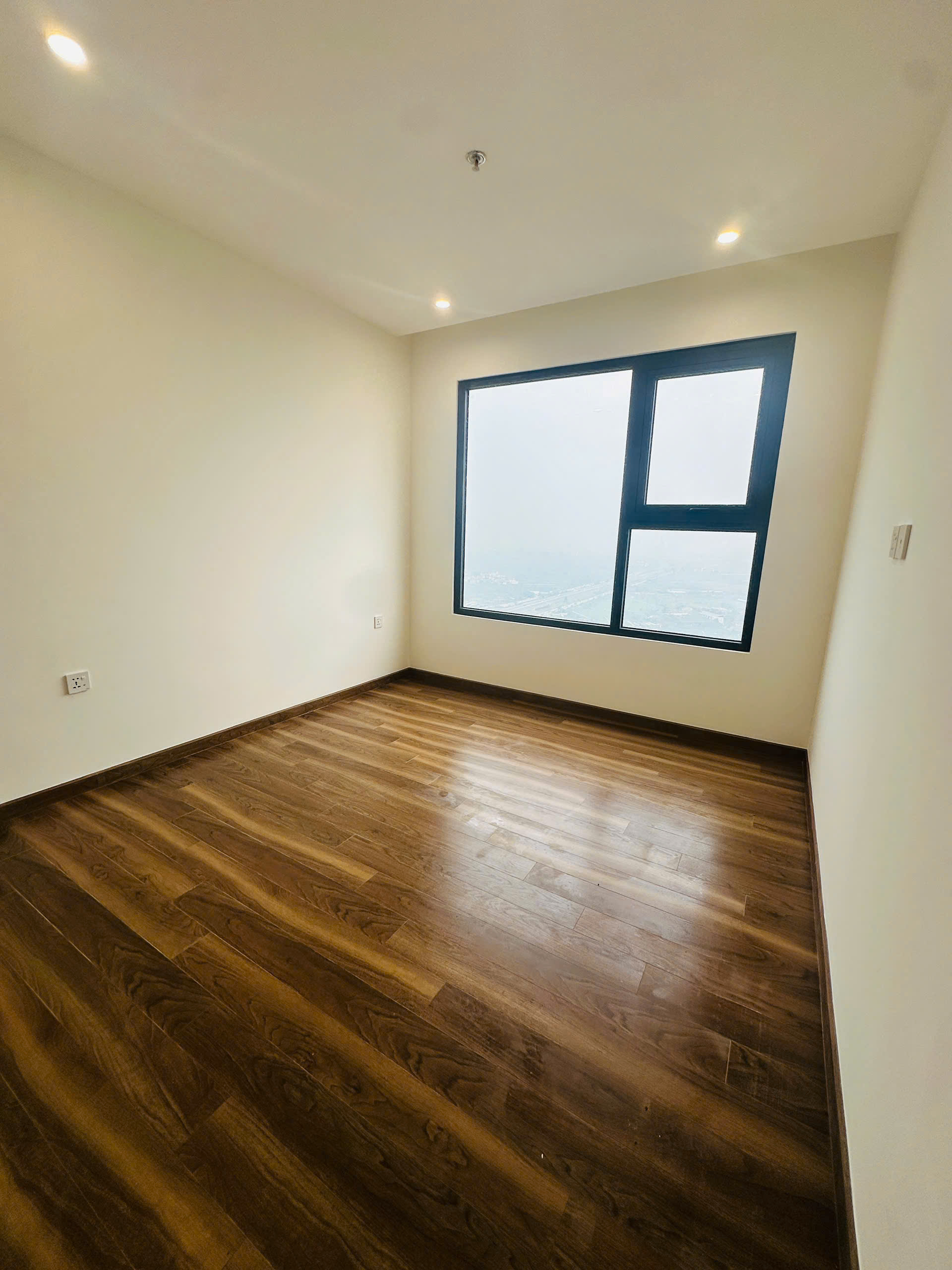 Chính chủ bán căn hộ 2 phòng ngủ, 2 vệ sinh tại tòa Zurich 2 vinhomes ocean park 1 63,2m2 Căn Góc - Ảnh chính