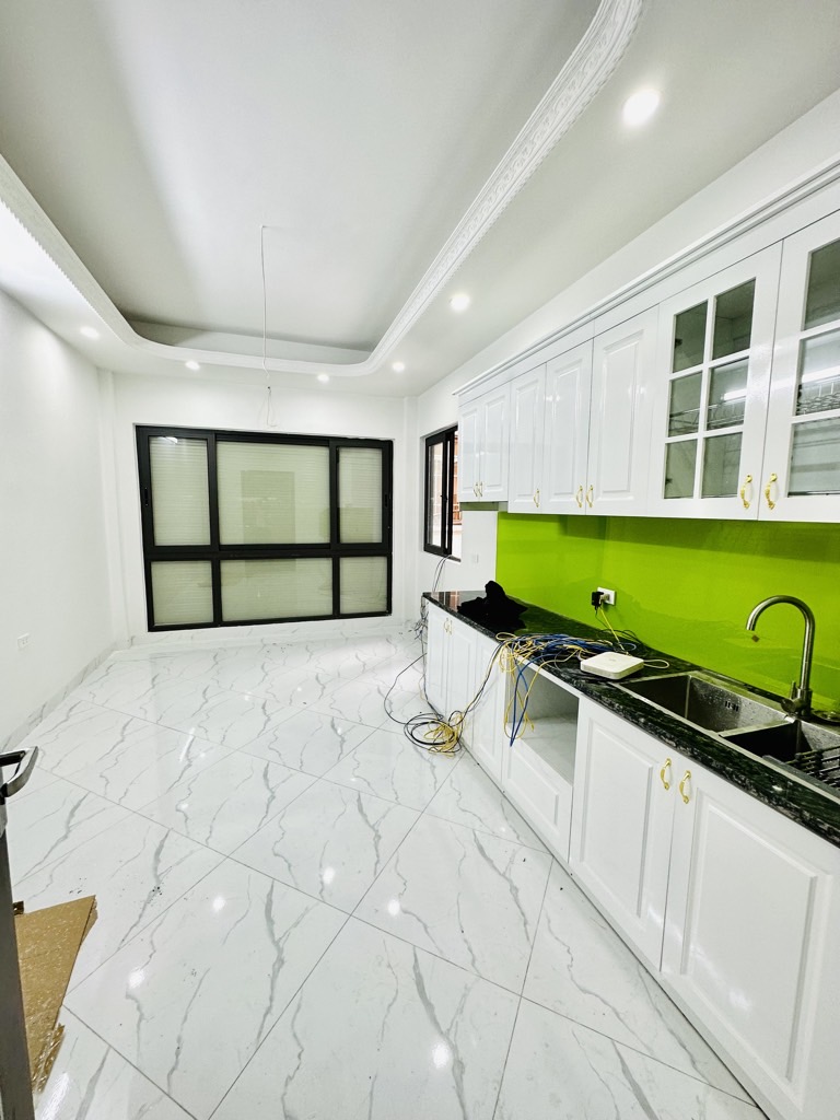 Siêu phẩm xây mới 6 tầng, phân lô cực đẹp, 20m ra ô tô tránh, kinh doanh tốt, thửa đất vuông đẹp - Ảnh 2