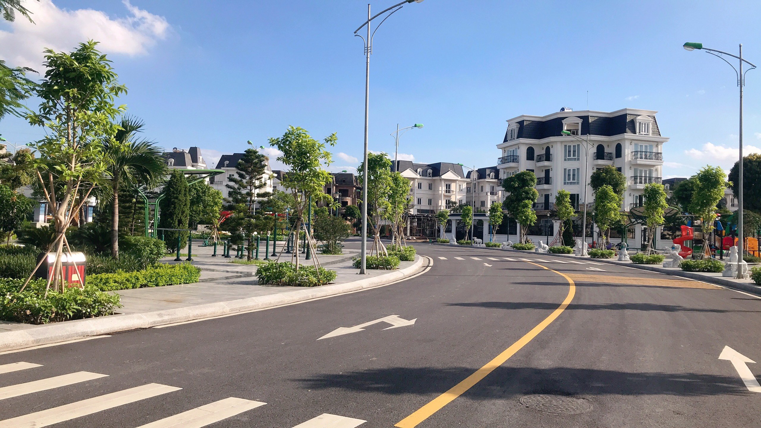 BÁN BIỆT THỰ 144M2 VIEW CÔNG VIÊN NV12 KĐT LIDECO (0915458886) - Ảnh 1