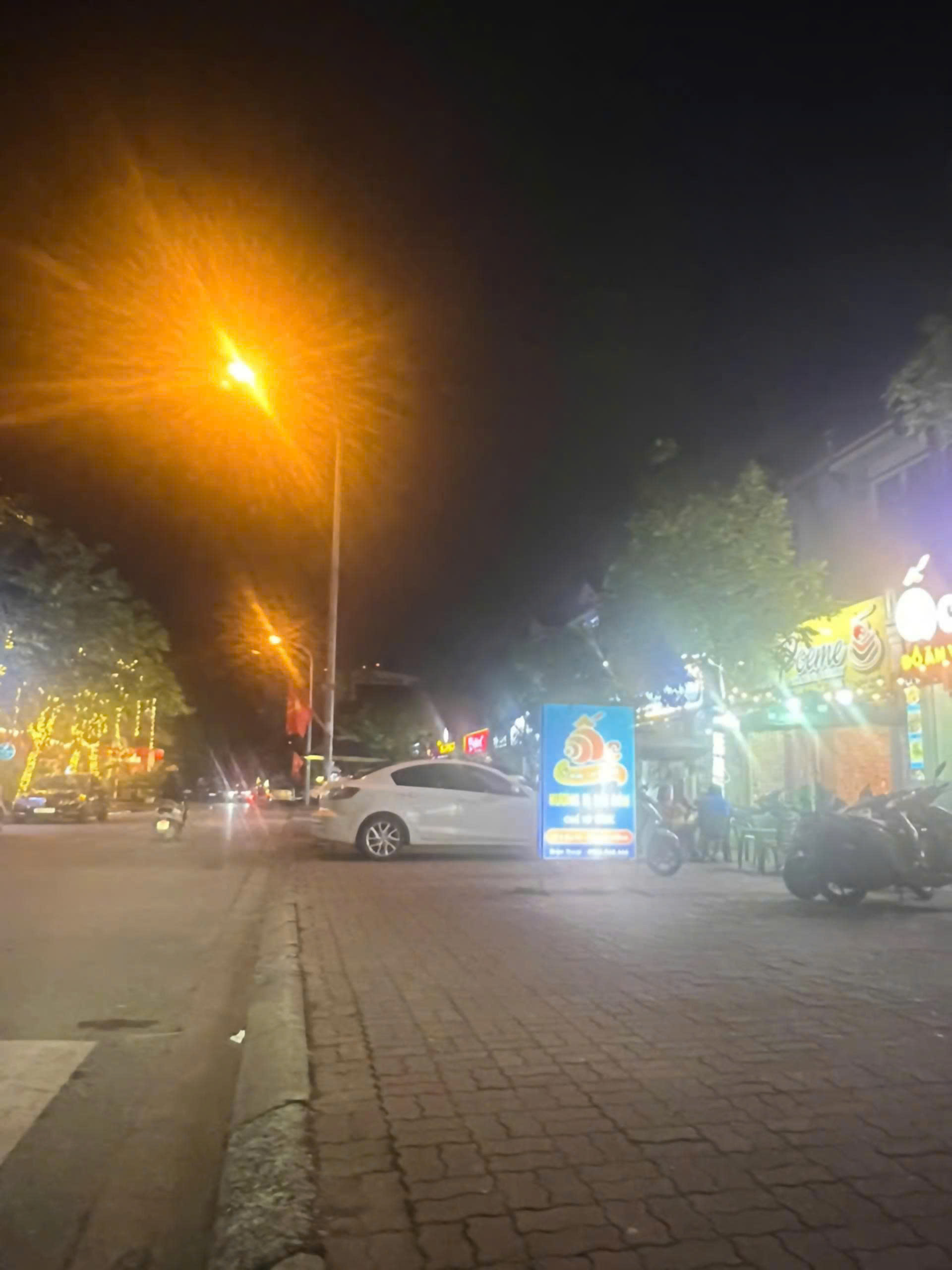 CĂN NHÀ 5 TẦNG LÔ GÓC - MẶT TIỀN 12M - 2 MẶT THOÁNG, 2 Ô TÔ TRÁNH - Ảnh 2
