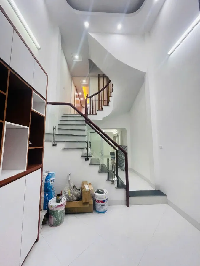 BÁN NHÀ TRIỀU KHÚC- TRUNG TÂM QUẬN THANH XUÂN- 32m2X 5T- NHÀ MỚI, ĐẦY ĐỦ TIỆN NGHI- DÂN XÂY CHẮC CHẮ - Ảnh chính